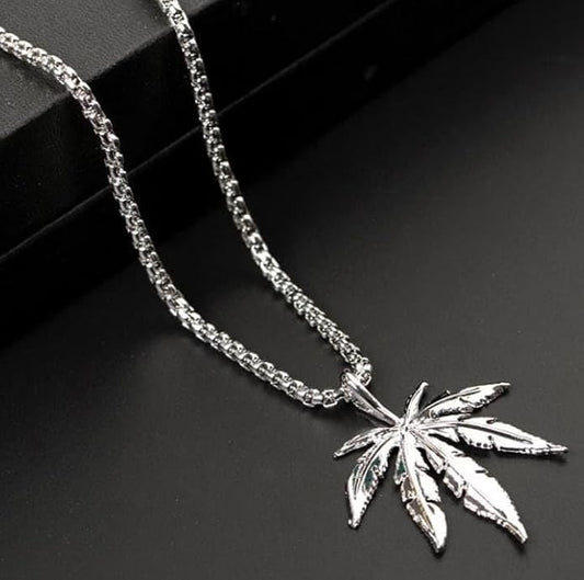 Men's leaf pendant Necklace