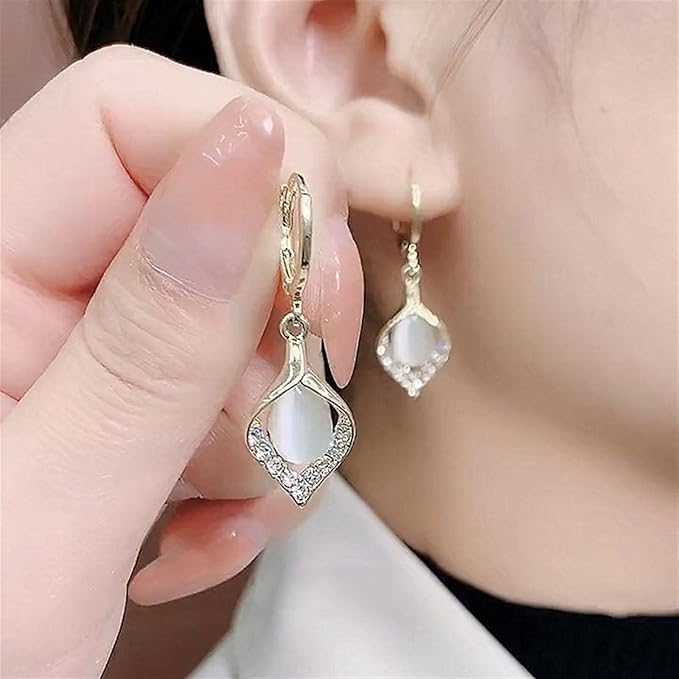 Vintage Crystal Moonstone Drop Earrings White