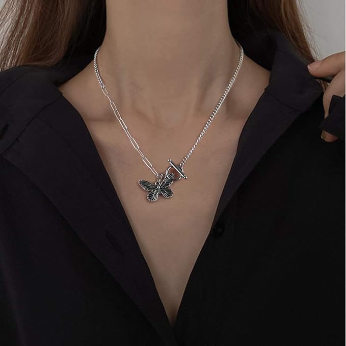 Butterfly  link chain Random Color