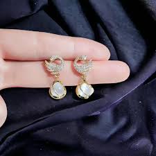 Swan Shape Fashionable Drops & Danglers, Hoop Earring