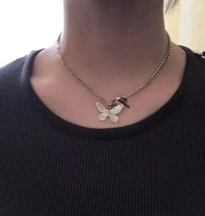 Butterfly  link chain Random Color